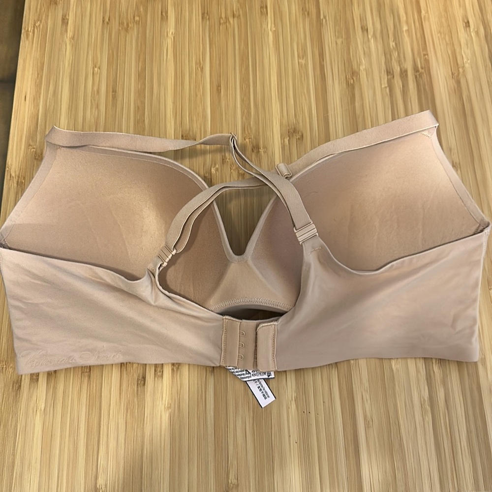 Euc Vs Wireless Convertible Bra - image 3